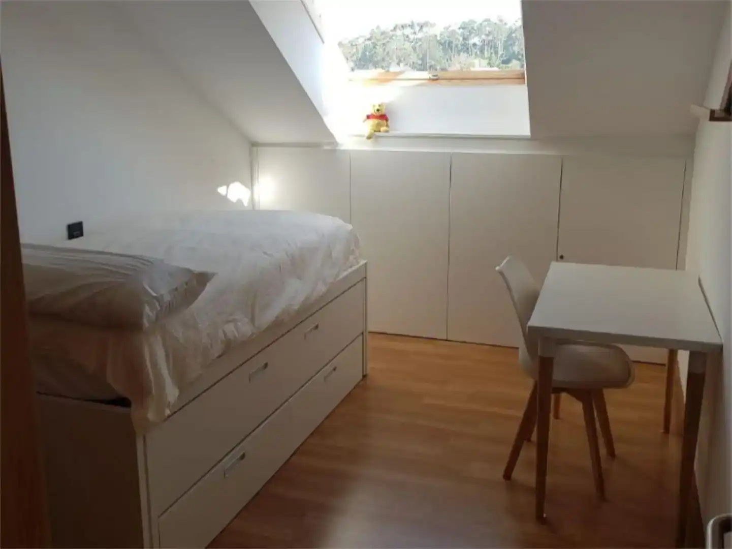 Dormitori de Pis de lloguer en A Illa de Arousa  amb Parquet i Moblat