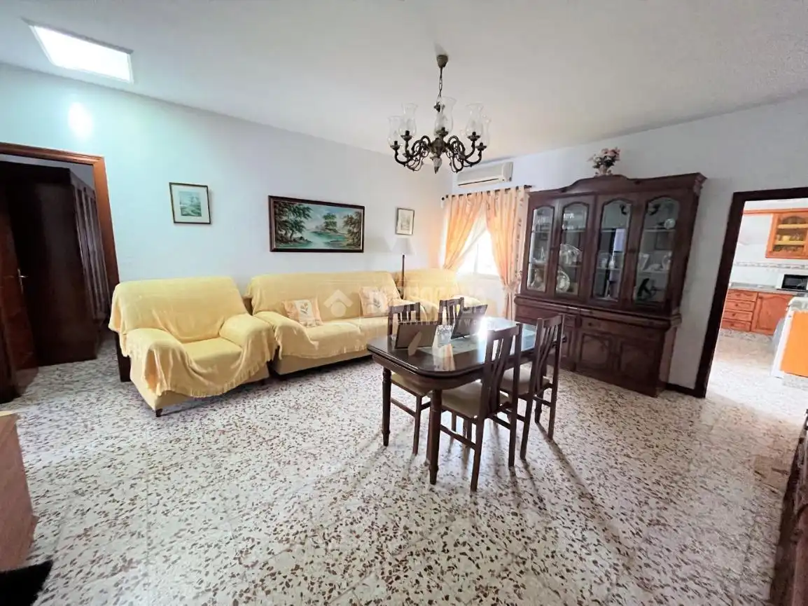 Living room of Detached homes for sale in San Fernando  with Air Conditioner, Balcony and Alarm
