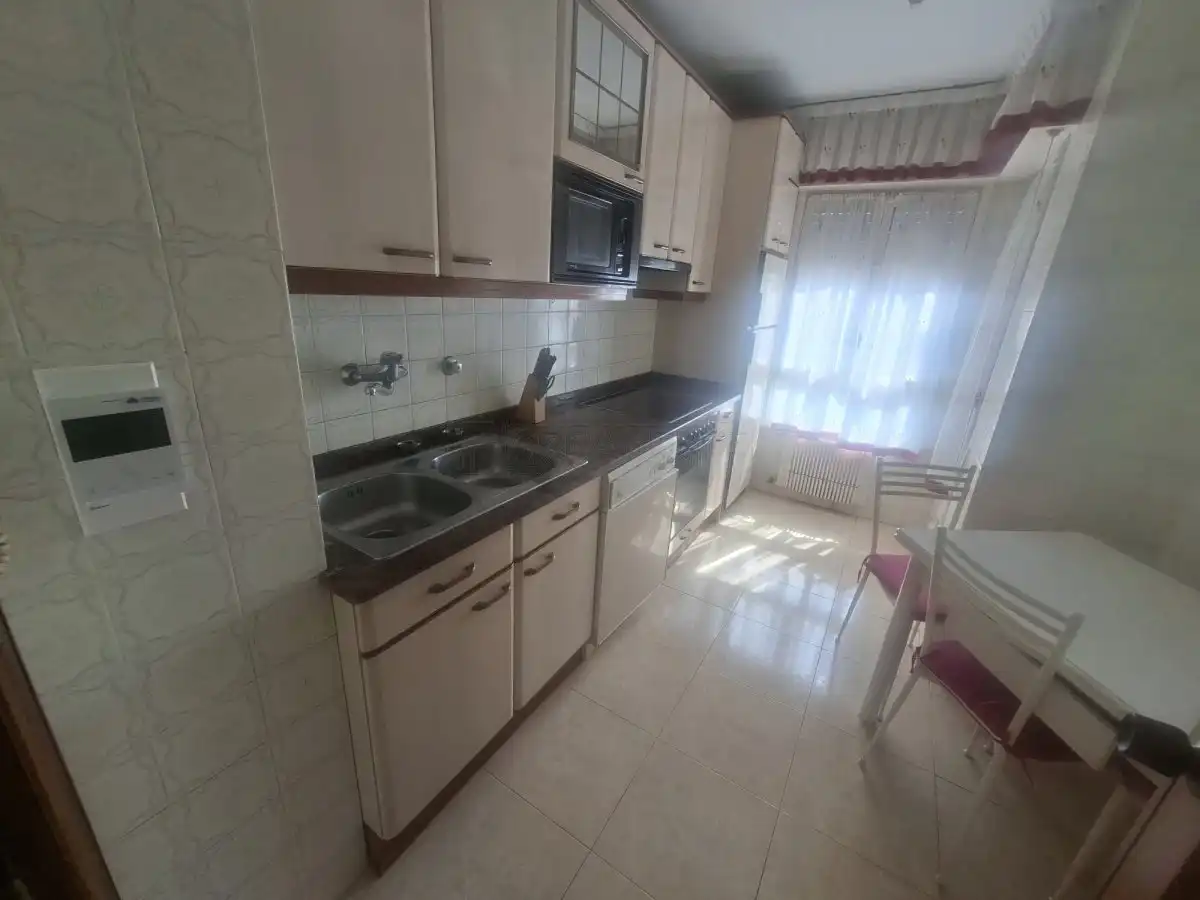 Cocina de Piso en venta en Vitoria - Gasteiz con Calefacción, Parquet y Terraza