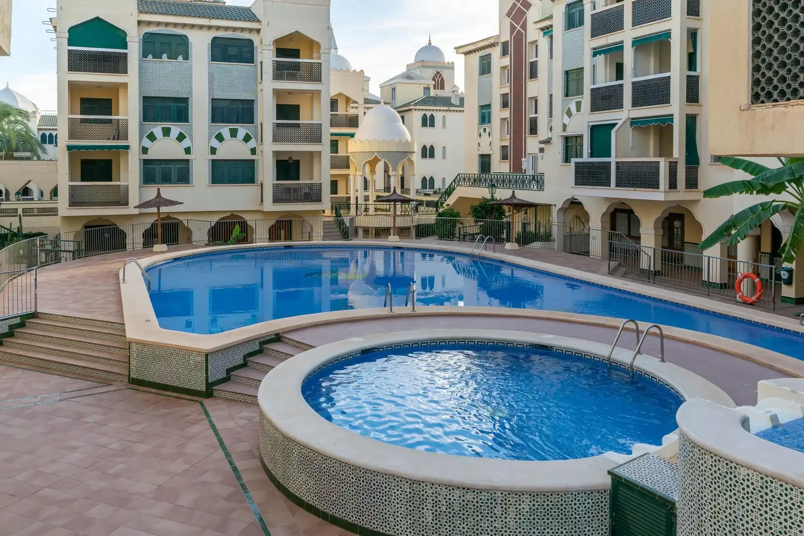 Piscina de Piso de alquiler en Santa Pola con Terraza y Piscina comunitaria