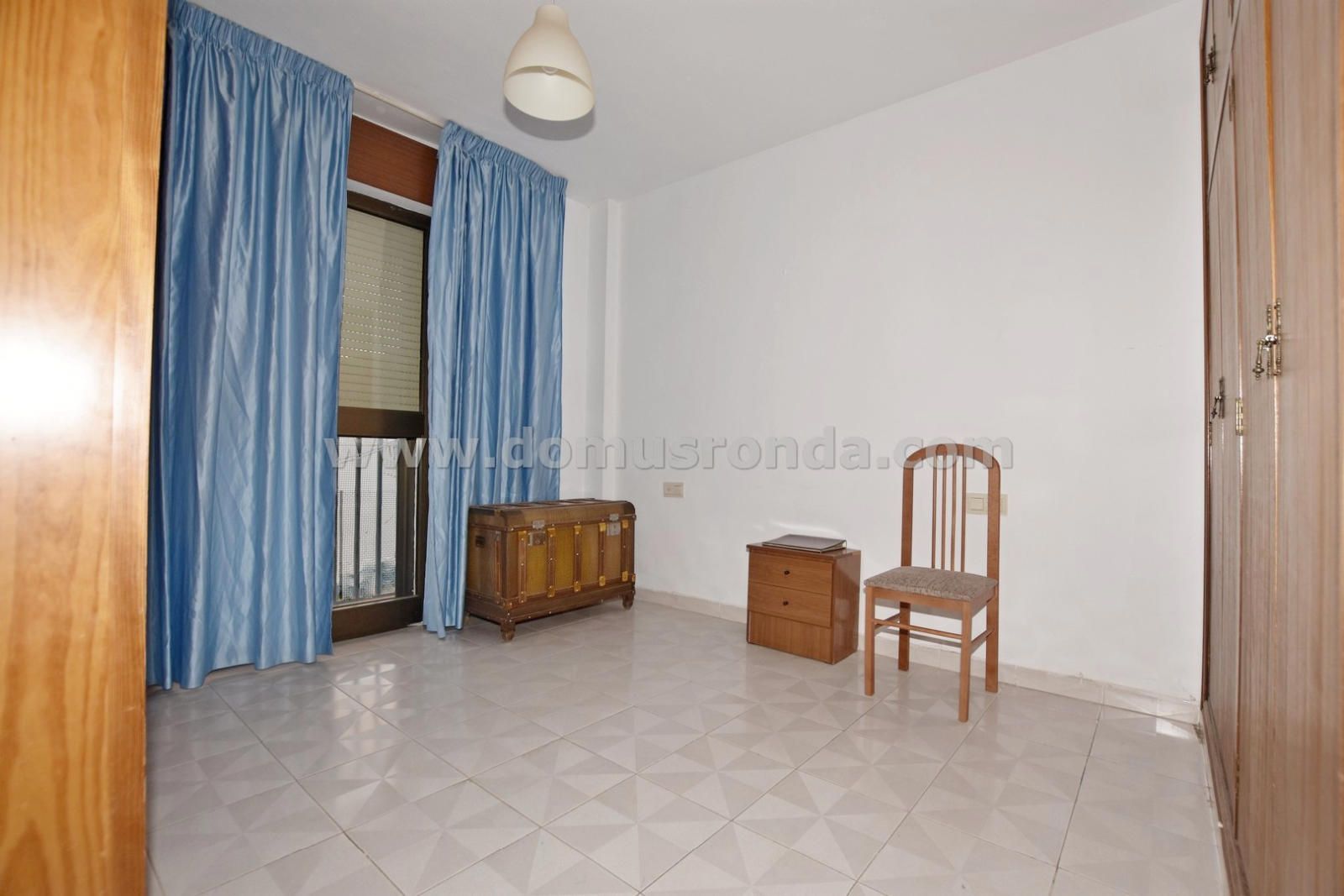 Bedroom of Flat for sale in Ronda  with Air Conditioner, Terrace and Balcony