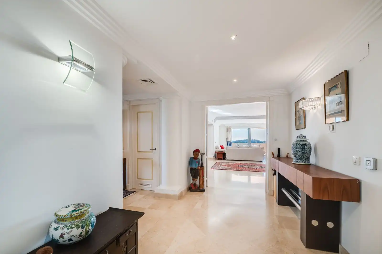 Ático en venta en Marbella con Terraza, Trastero y Amueblado