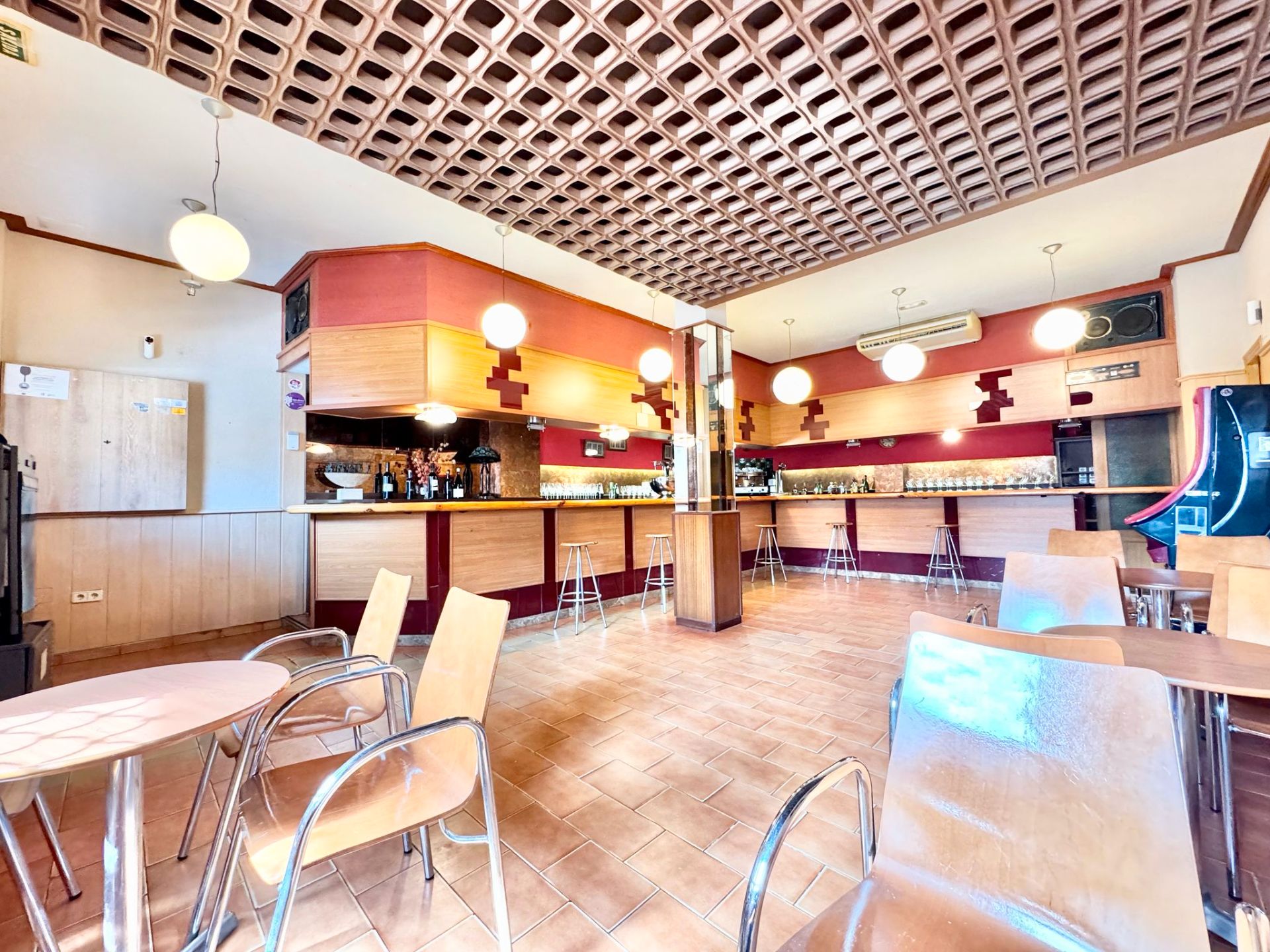 Premises for sale in Jai-alai Plaza, 