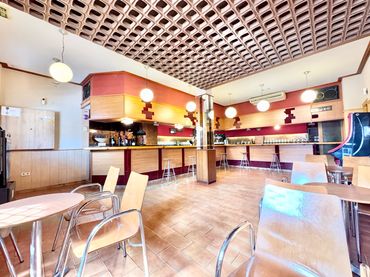 Gewerbefläche zum Verkauf in Jai-Alai Plaza