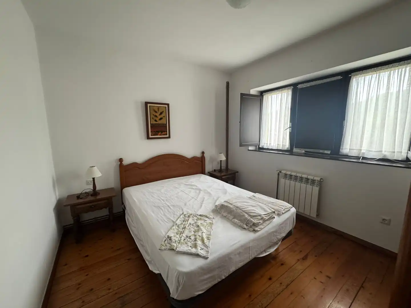 Dormitori de Casa adosada en venda en Llanes amb Calefacció, Jardí privat i Parquet