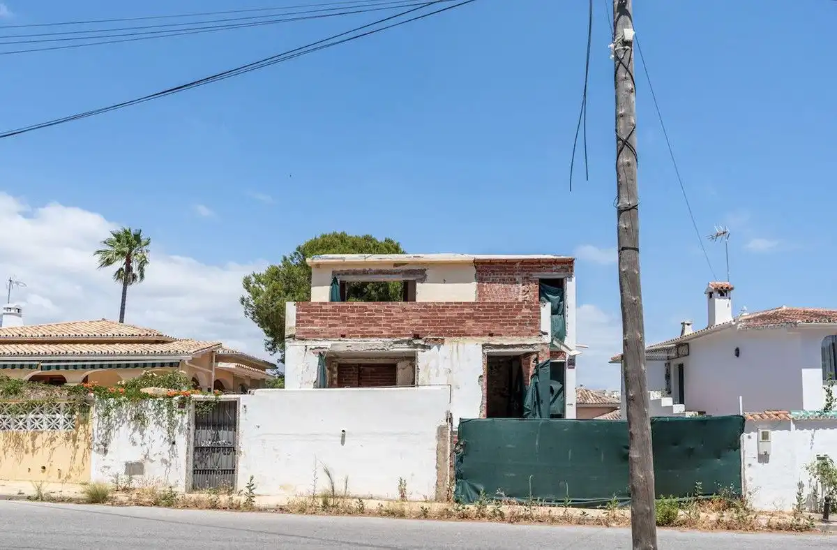 Chalet con piscina en venta en Nueva Andalucía, imagen 3