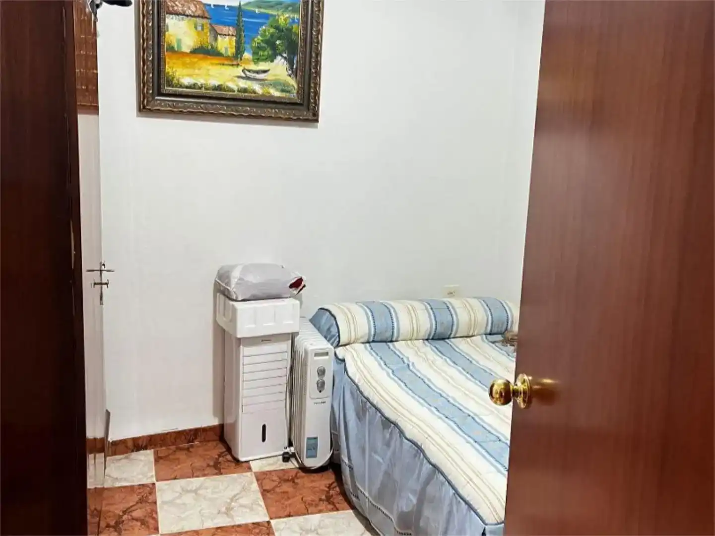 Habitación de Piso en venta en Villa del Río con Amueblado