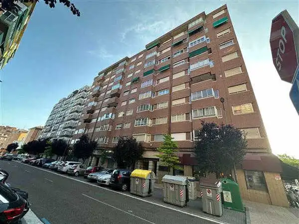Vista exterior de Pis en venda en Valladolid