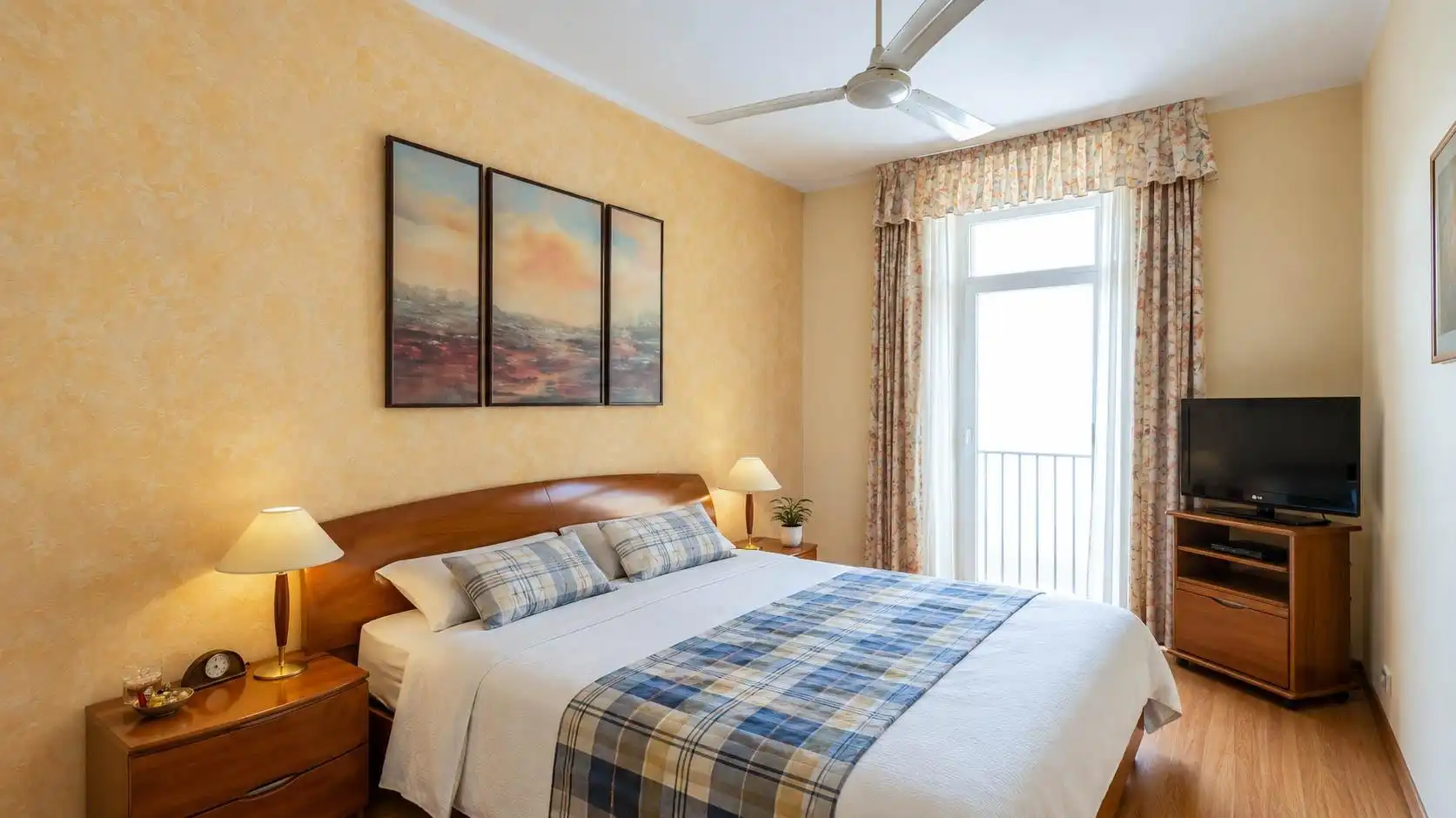 Bedroom of Flat for sale in Barcelona  with Air Conditioner, Heating and Parquet flooring