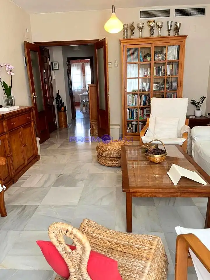 Sala de estar de Piso en venta en Mairena del Aljarafe con Aire acondicionado y Terraza