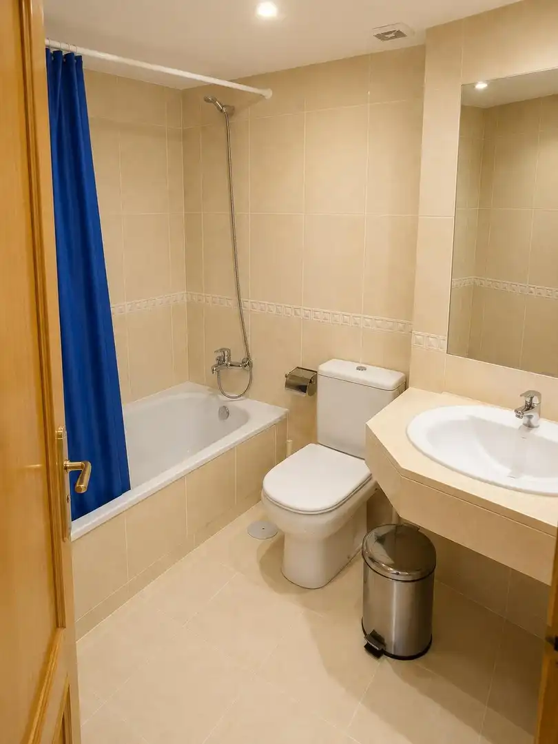 Bathroom of Flat for rent in Málaga  with Terrace and Storage room