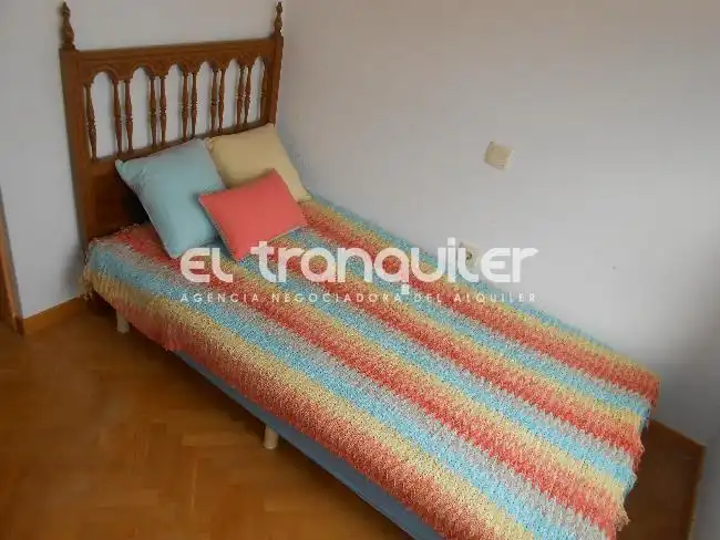 Bedroom of Flat for rent in Madrid  with Air Conditioner, Parquet flooring and Swimming Pool
