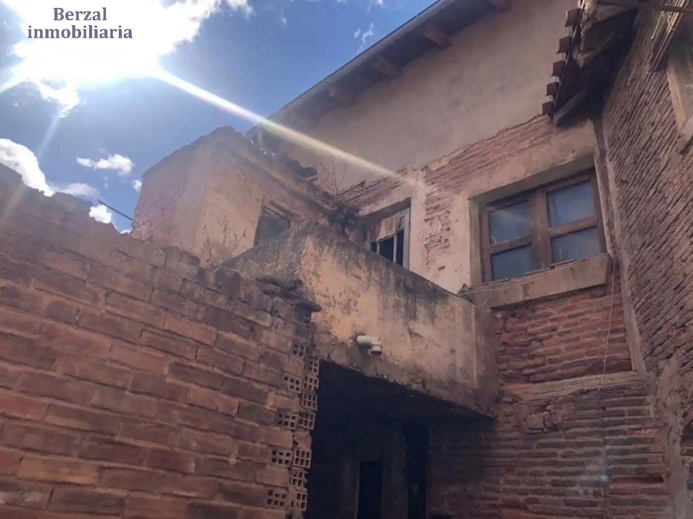 Vista exterior de Piso en venta en Navarrete