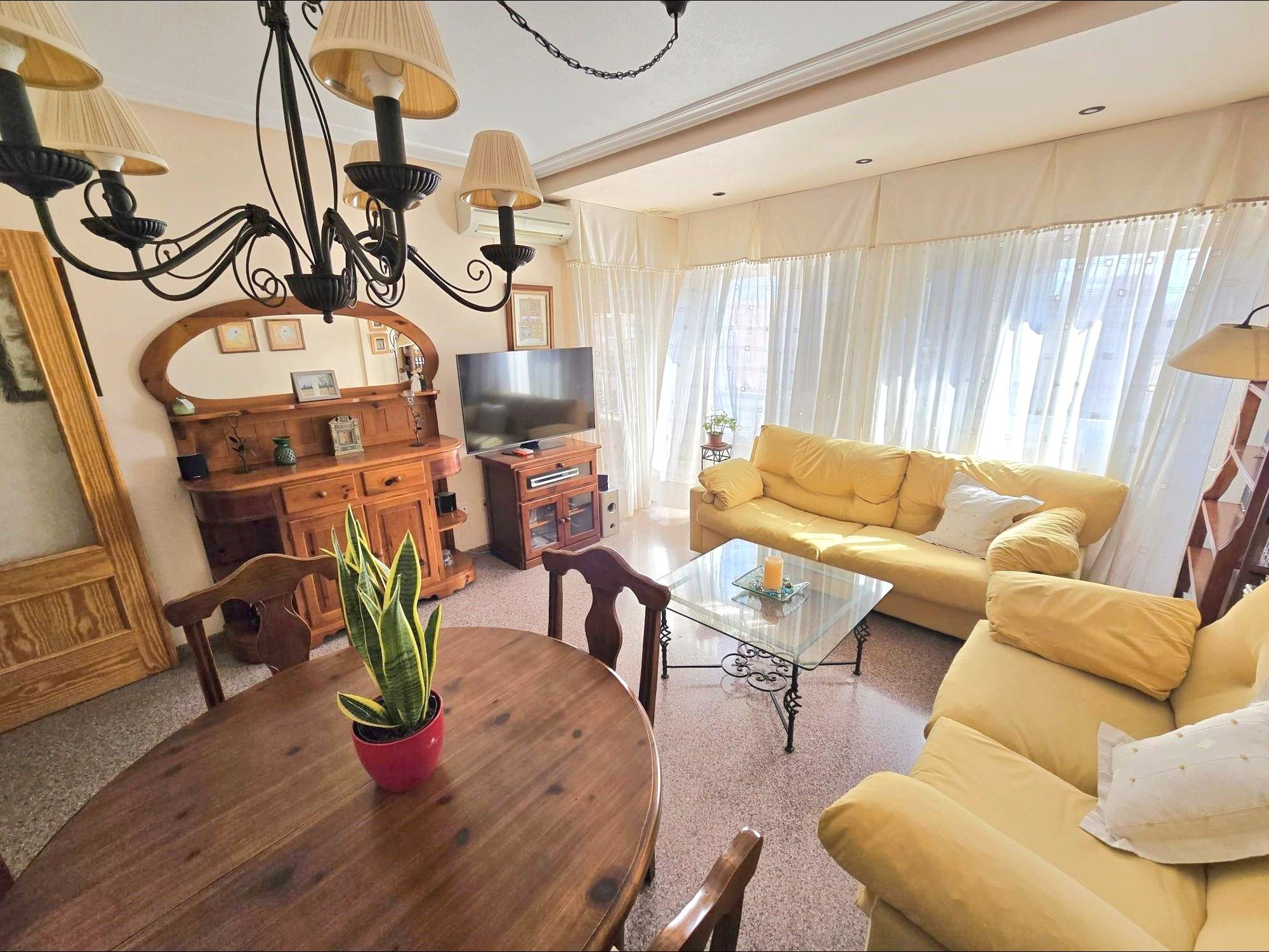 Sala de estar de Piso en venta en Elche / Elx con Aire acondicionado y Balcón