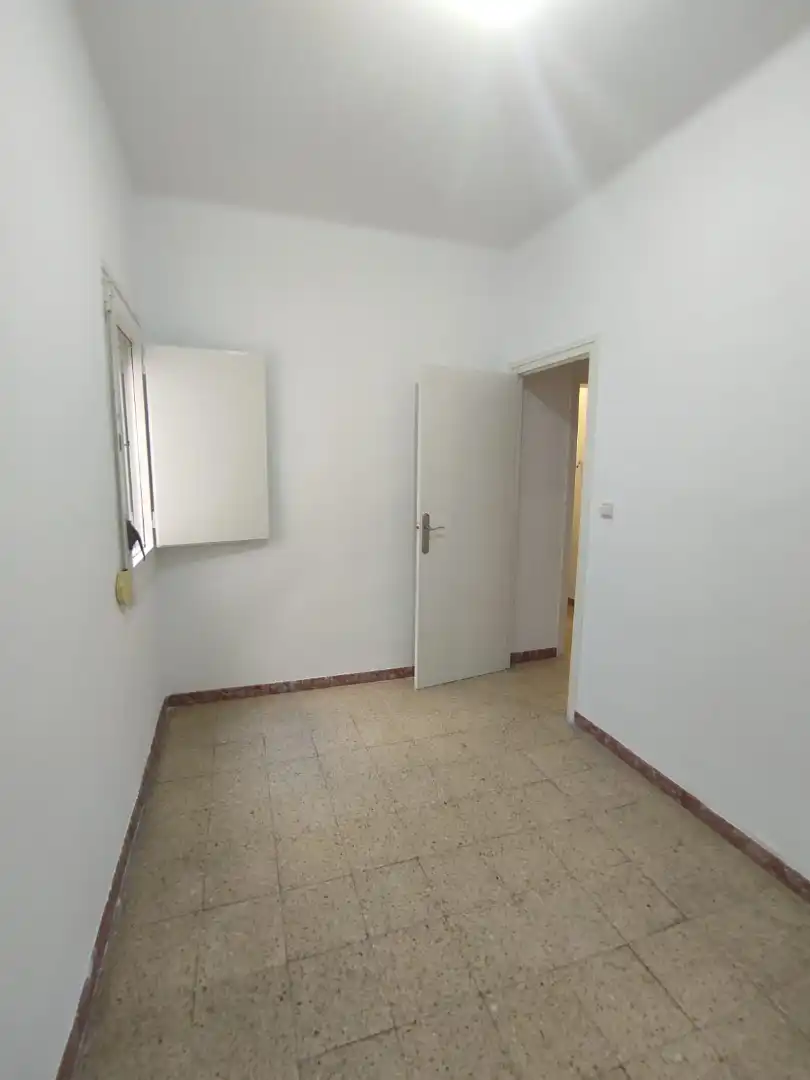 Piso en venta en L'Hospitalet de Llobregat con Balcón