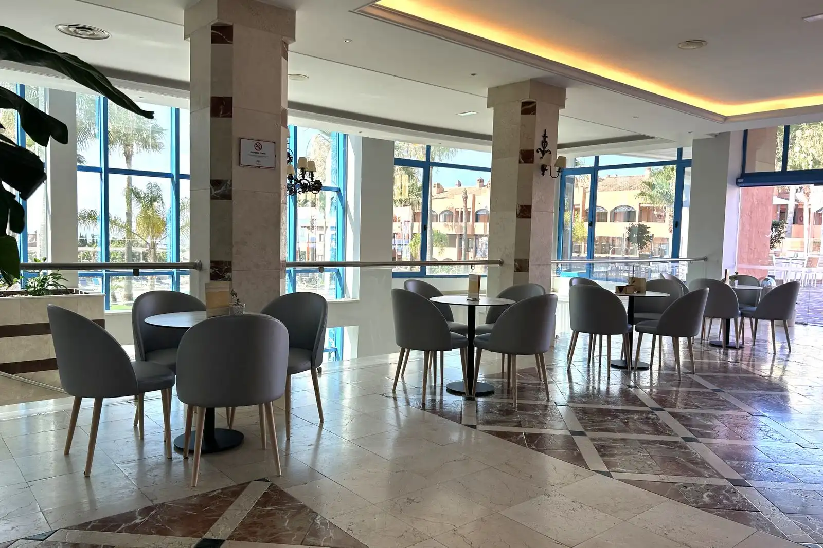 Pis en venda en Benahavís amb Moblat i Piscina comunitària