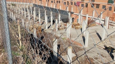 EDIFICIO DE OBRA PARADA EN RECAS