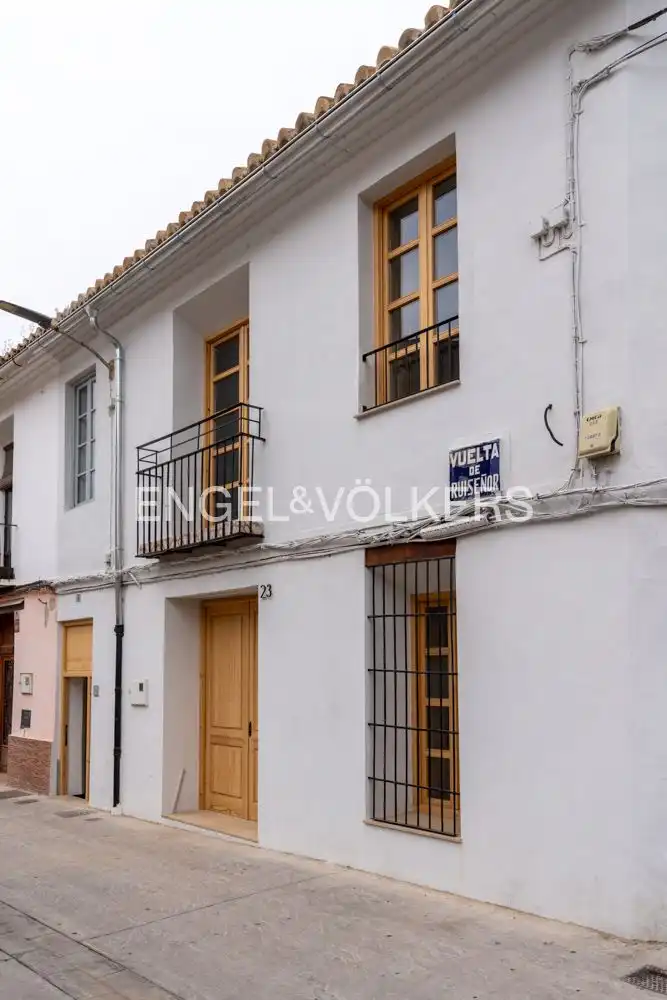 Außenansicht von Wohnung zur Miete in Valencia mit Klimaanlage, Heizung und Möbliert