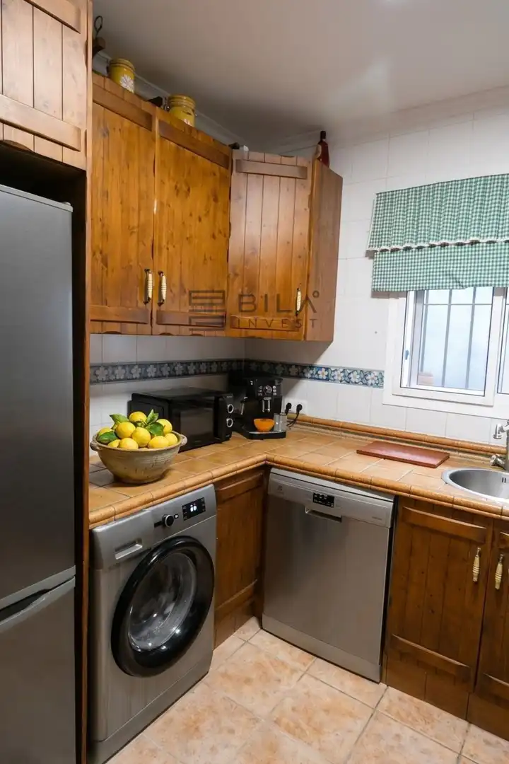 Semi-detached house with pool for sale in Lomas del Pozuelo, imagen 17