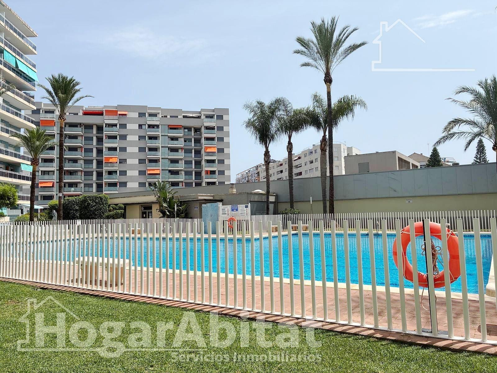 Piscina de Pis en venda en Gandia amb Aire condicionat, Calefacció i Jardí privat