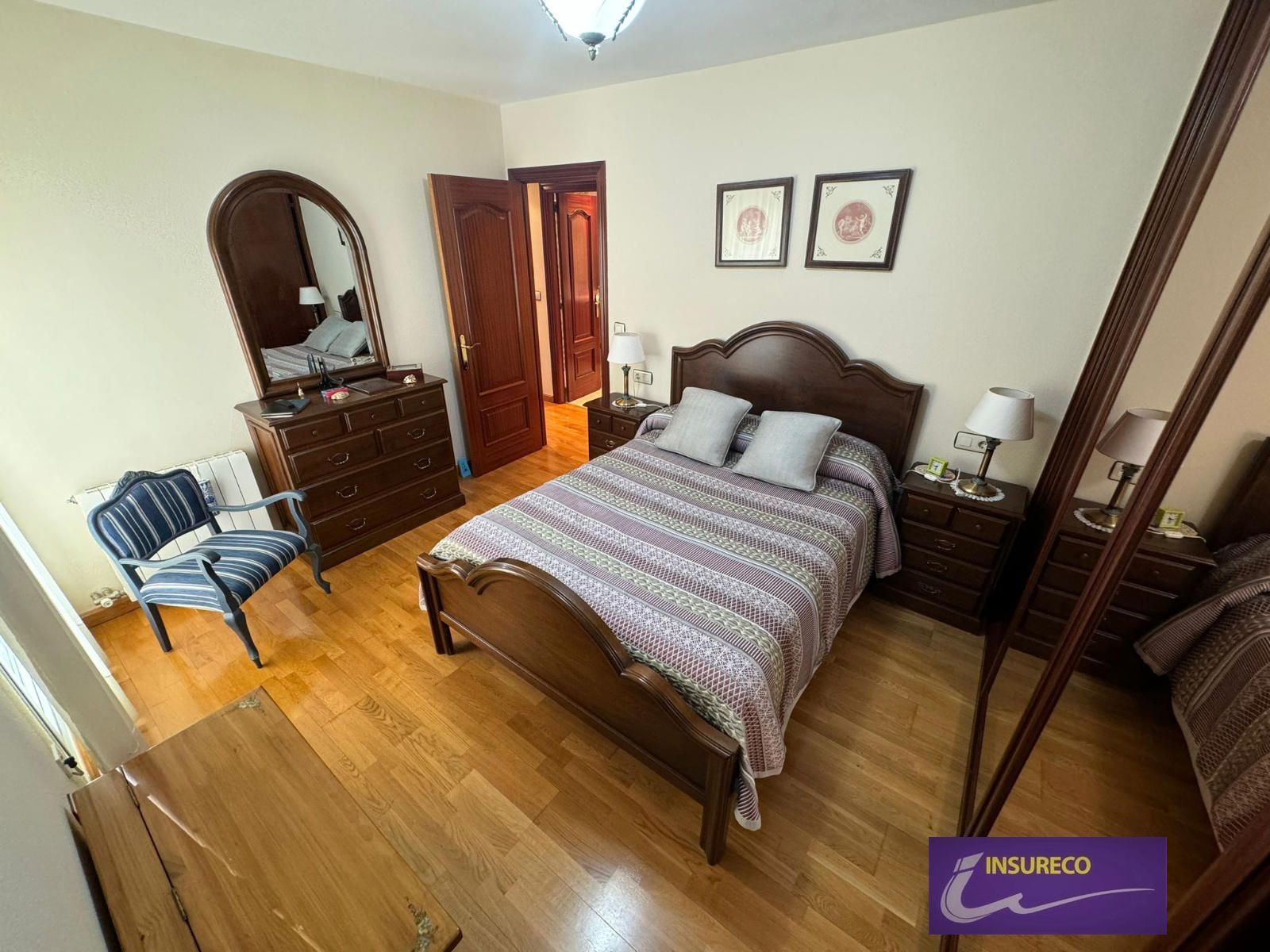 Habitación de Piso en venta en León Capital  con Calefacción, Parquet y Terraza