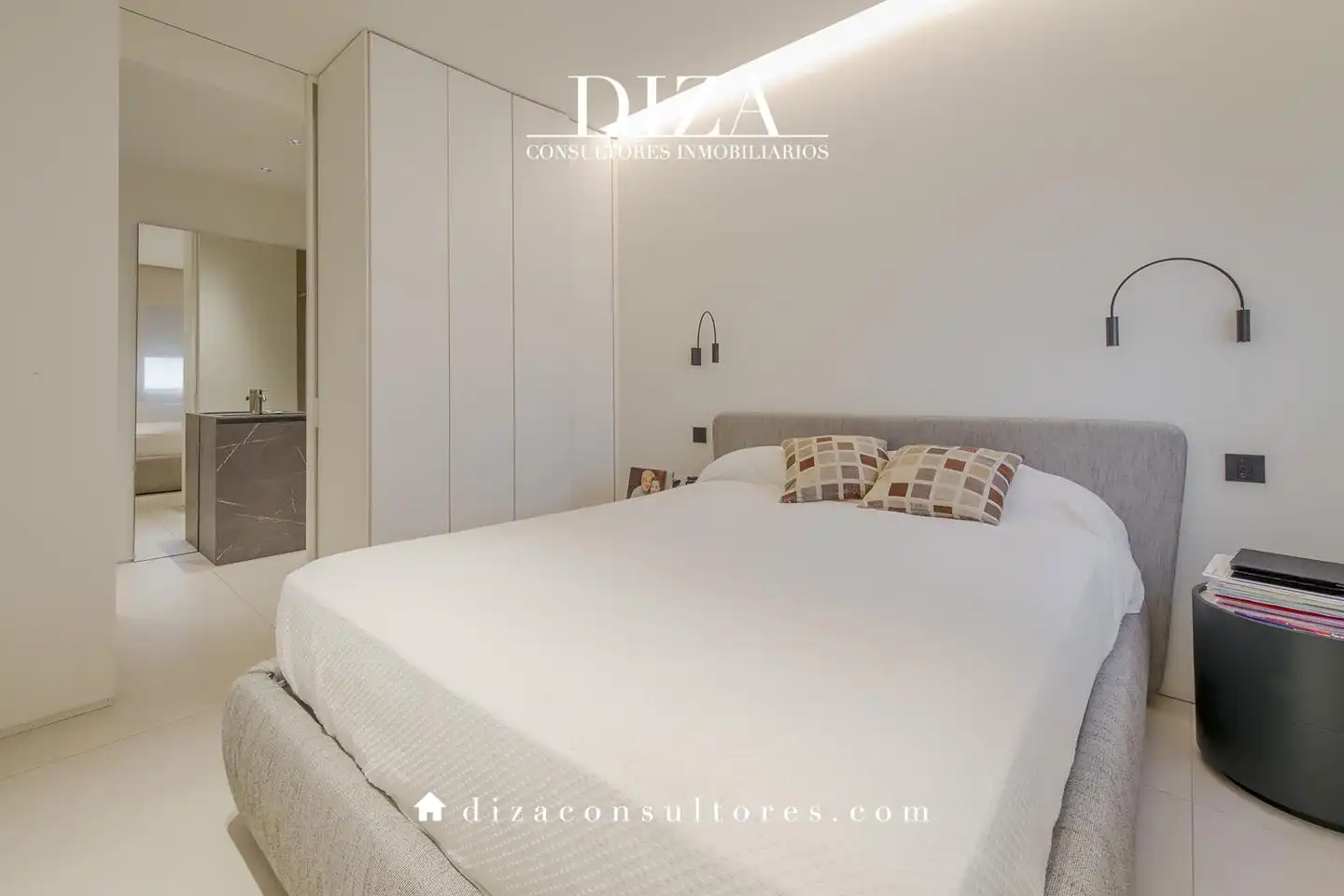 Bedroom of Attic for sale in Madrid  with Air Conditioner, Heating and Terrace