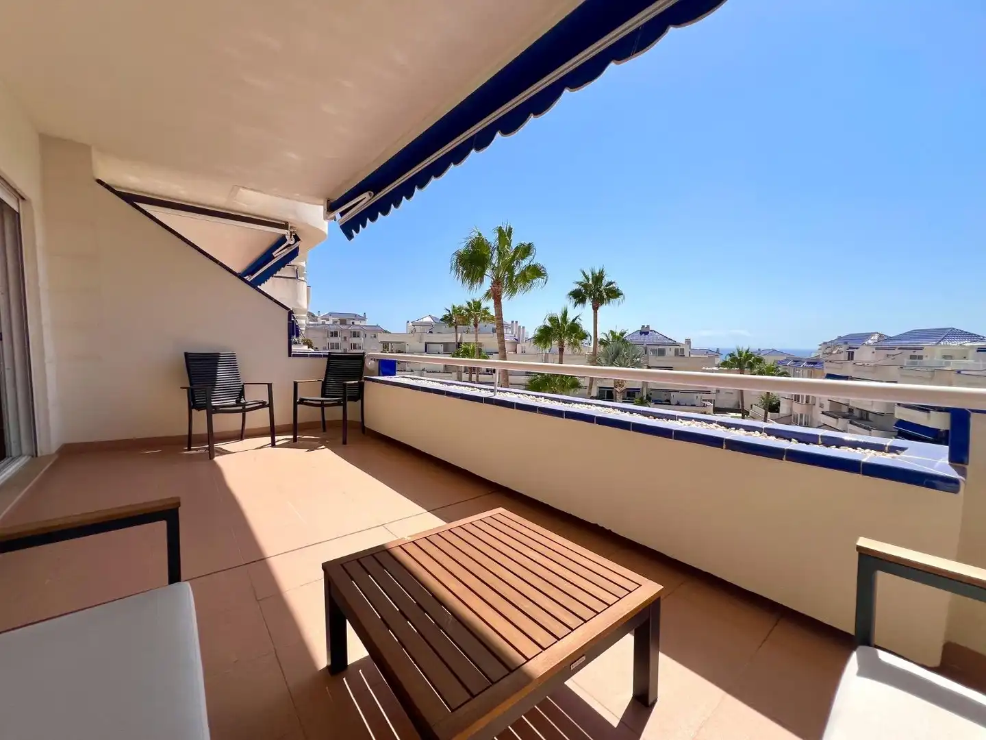 Appartement compact avec piscine à vendre à Los Cristianos