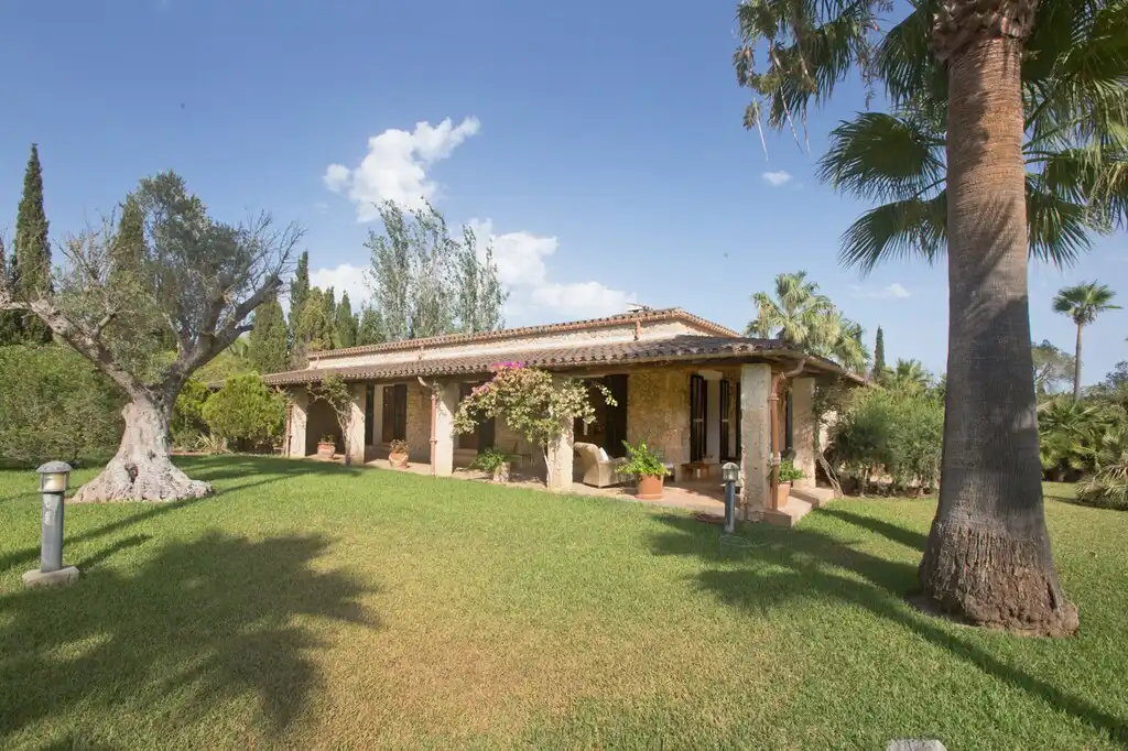 Garden of Country homes for sale in Pollença  with Air Conditioner, Heating and Private garden