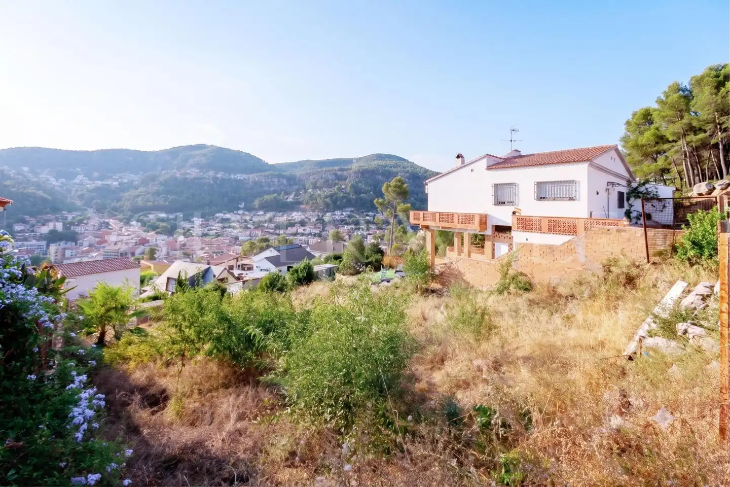Lands and plots for sale in calle Enric Granados