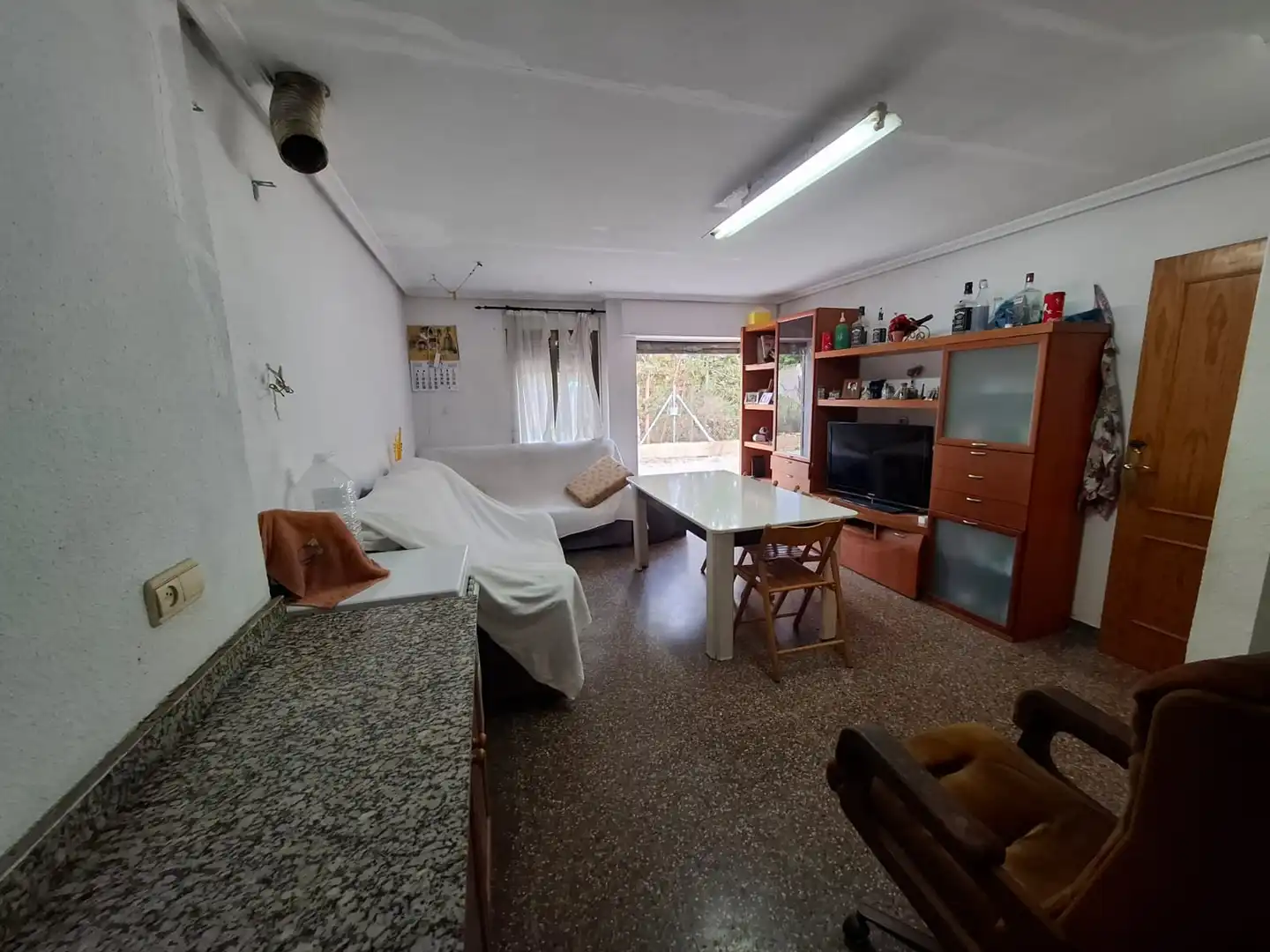 Sala d'estar de Casa o xalet en venda en Elche / Elx amb Jardí privat i Moblat