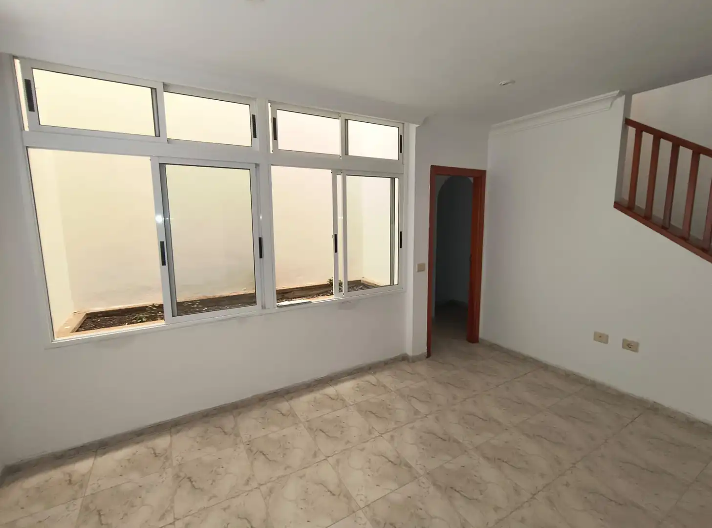 Einfamilien-Reihenhaus zum Verkauf in Puerto de la Cruz mit Abstellraum, Ofen und Balkon