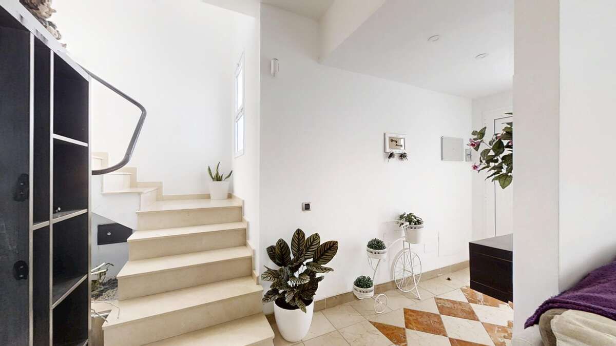 Maisonette zum verkauf in San Bartolomé mit Abstellraum, Schwimmbad und Möbliert