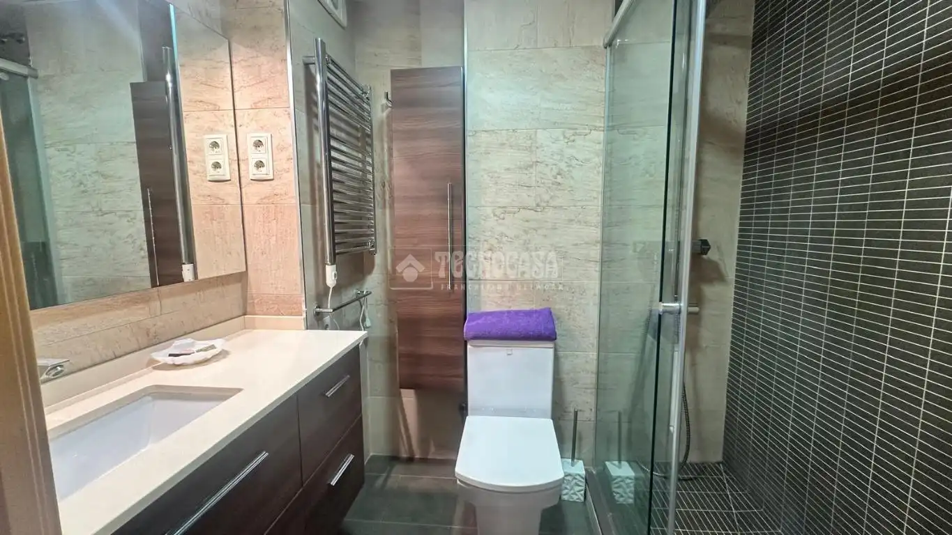 Baño de Piso en venta en Barcelona con Aire acondicionado y Amueblado
