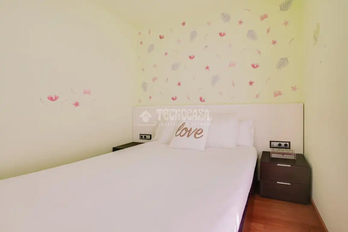 Habitación de Piso en venta en L'Hospitalet de Llobregat con Aire acondicionado, Calefacción y Balcón