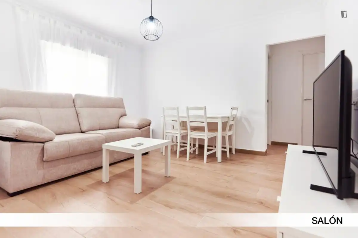 Habitación en El Plantinar – Avda. La Paz - El Juncal
