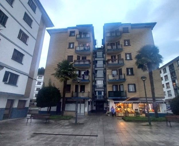 Box room for sale in CALLE SANTAKURTZ KALEA , Aretxabaleta