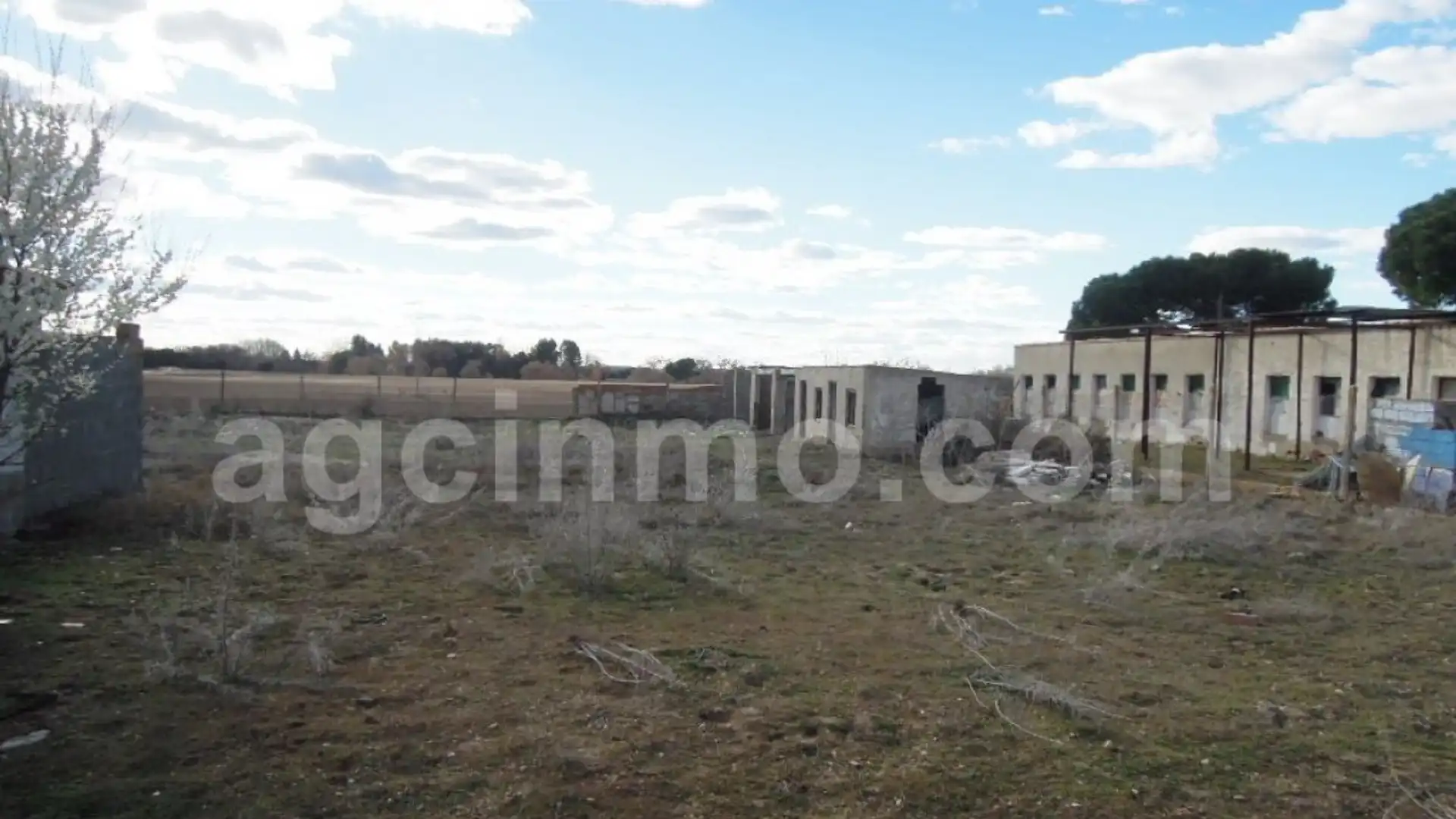 Country homes for sale in Boecillo  with Private garden