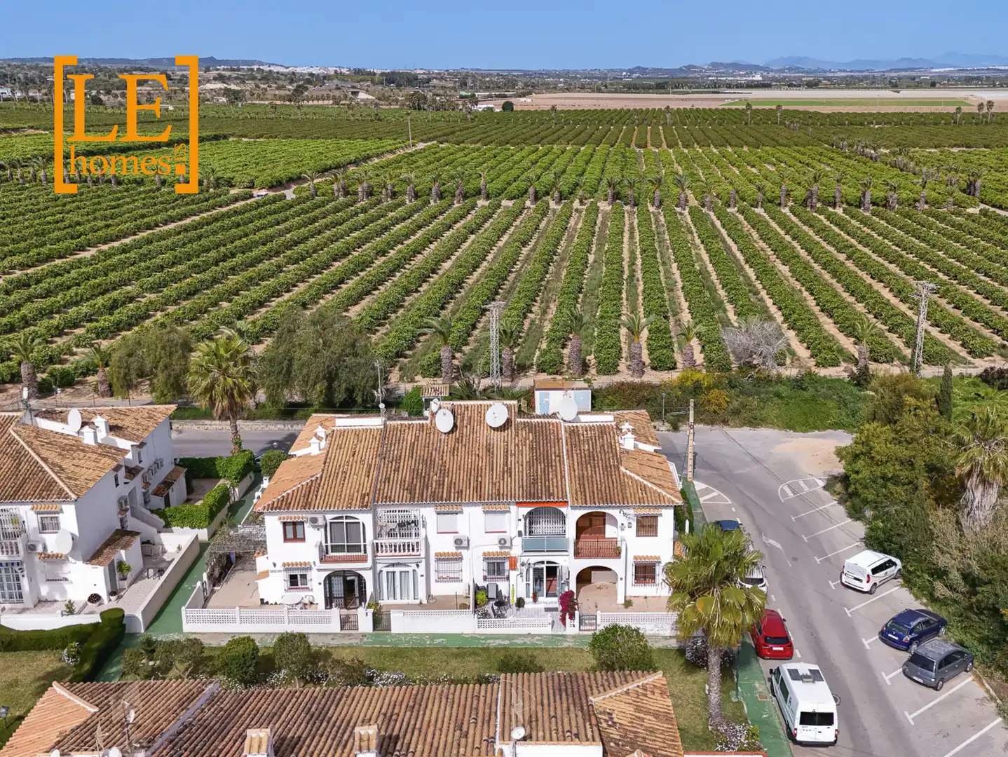 Vista exterior de Planta baja en venta en Torrevieja con Aire acondicionado, Amueblado y Horno