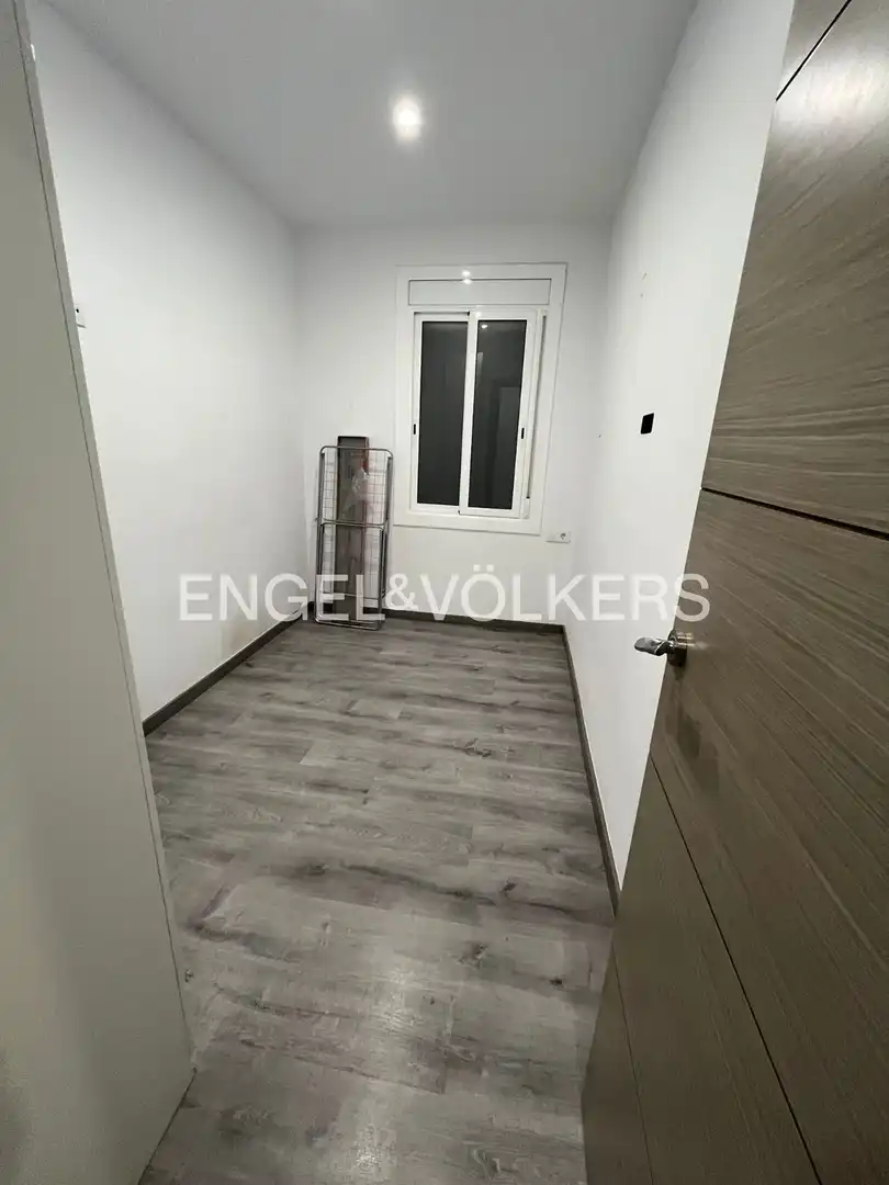 Piso en venta en Barcelona con Aire acondicionado, Calefacción y Balcón