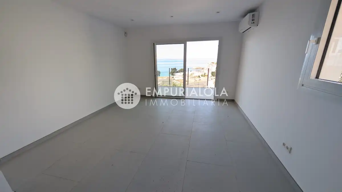 Bedroom of Houses for sale in Roses  with Air Conditioner and Private garden
