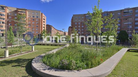 Ione Finques Ofrece