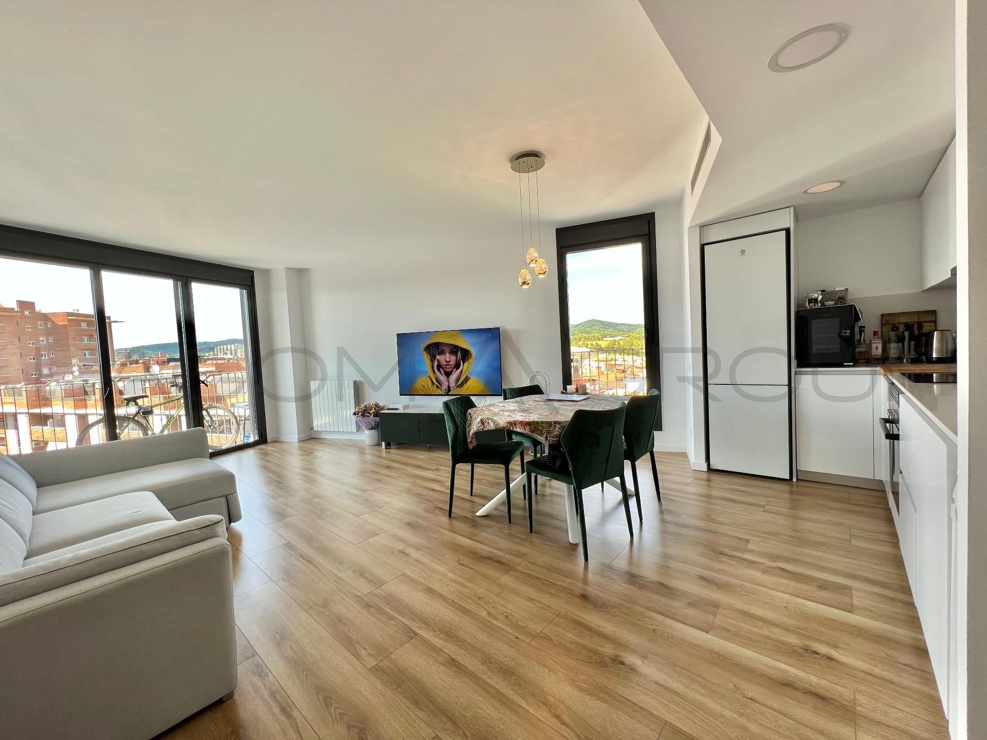 Living room of Attic for sale in Terrassa  with Heating, Private garden and Parquet flooring