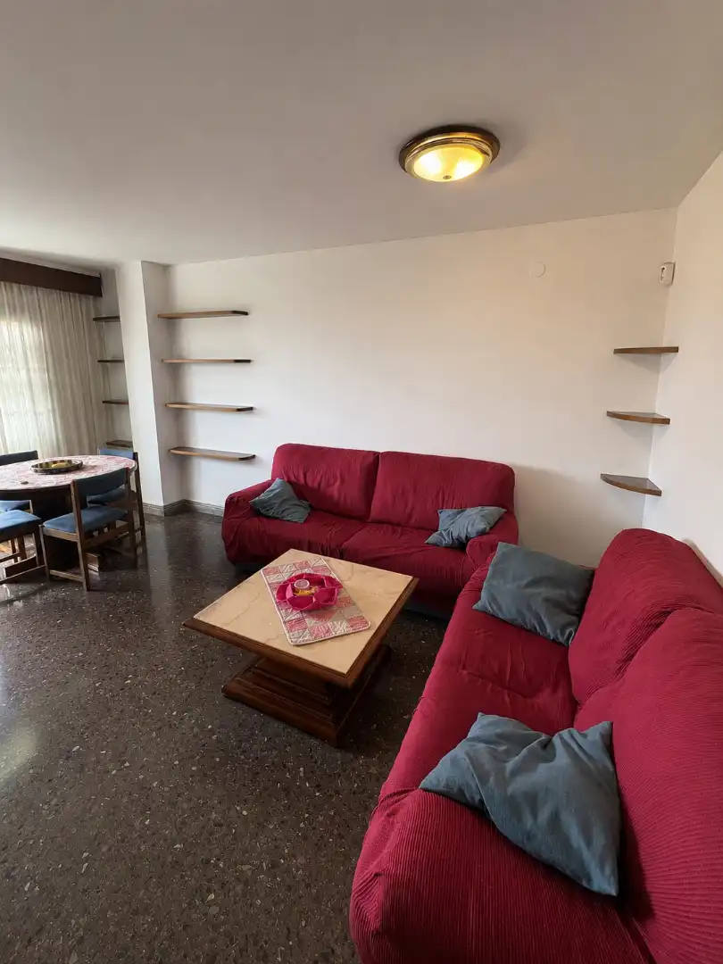 Sala d'estar de Àtic en venda en Santa Coloma de Gramenet amb Aire condicionat, Calefacció i Terrassa