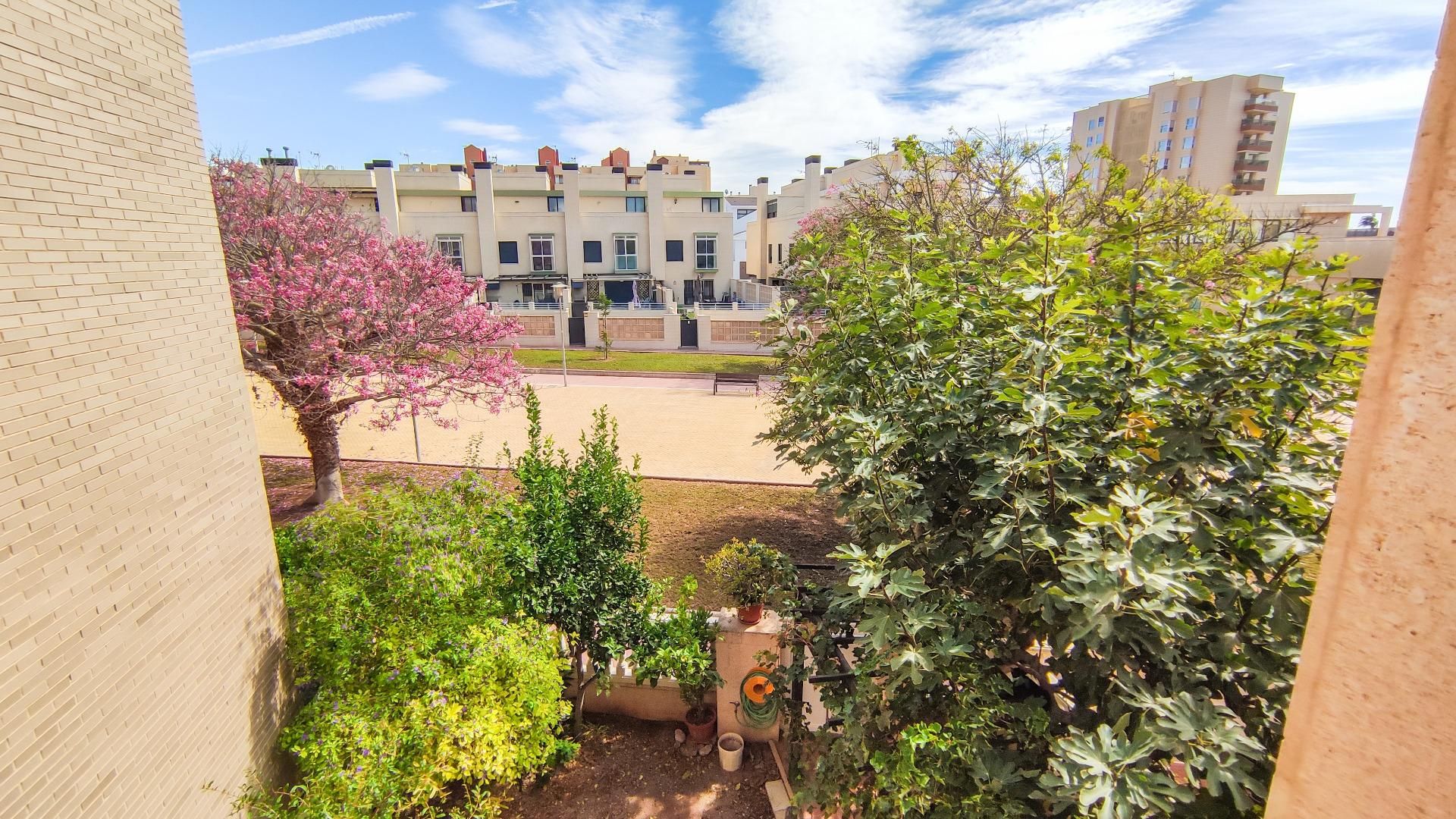 Garden of Single-family semi-detached for sale in  Almería Capital  with Air Conditioner, Heating and Private garden