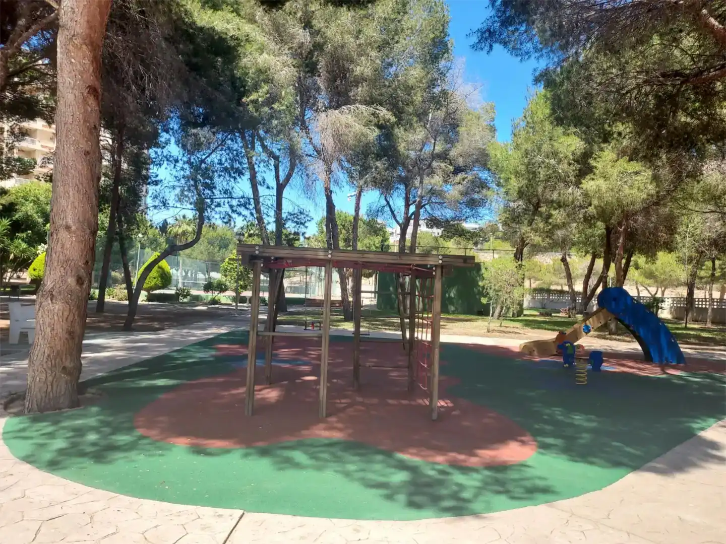Vista exterior de Apartament de lloguer en Orihuela amb Aire condicionat, Piscina i Balcó