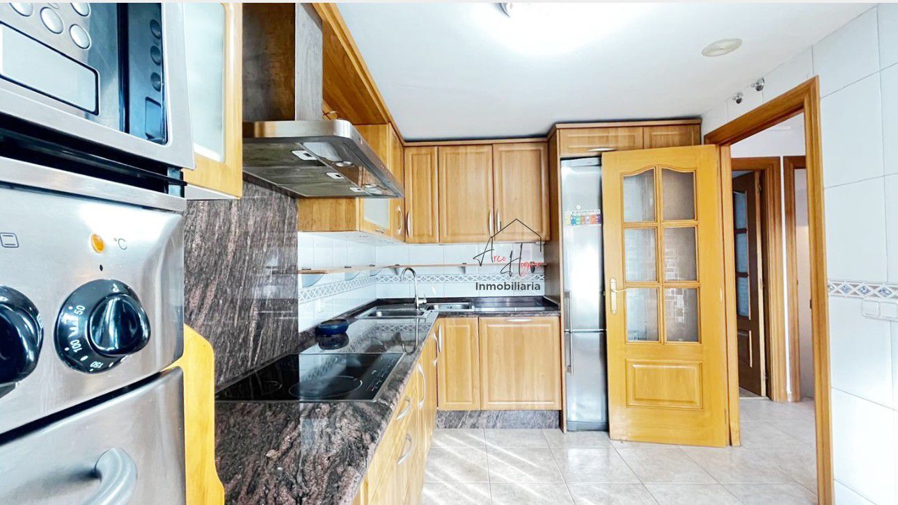 Cuina de Casa o xalet de lloguer en Salamanca Capital amb Calefacció, Parquet i Terrassa