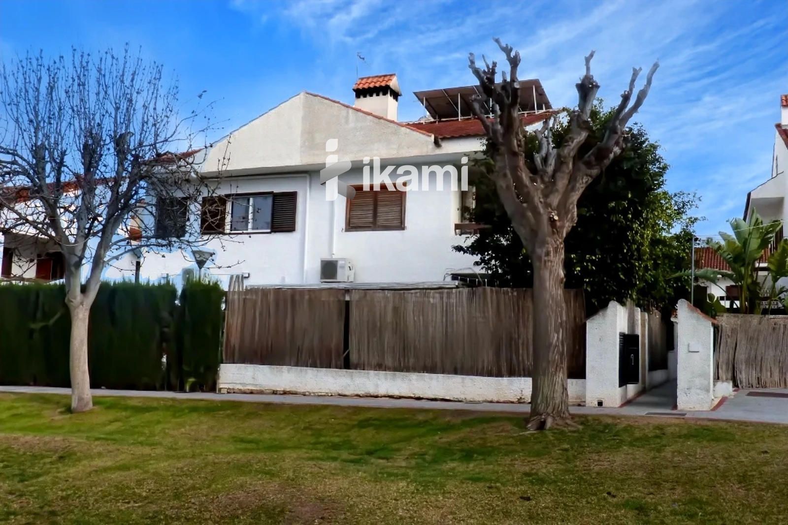 Exterior view of Single-family semi-detached for sale in L'Alfàs del Pi  with Air Conditioner, Heating and Terrace