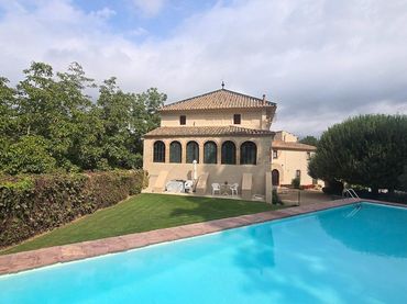 Maison rustique avec piscine à vendre à Bigues i Riells del Fai