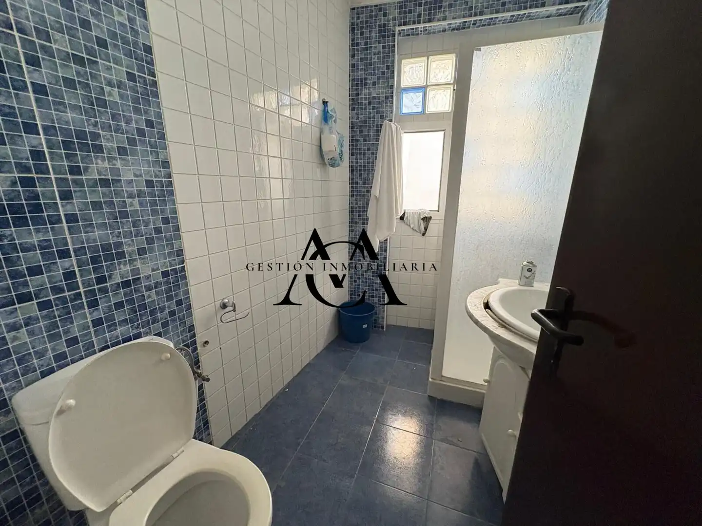 Bany de Casa o xalet en venda en Moriles