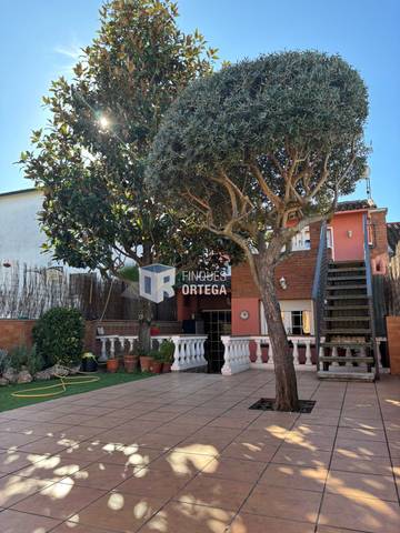 Casa adosada en Venta en Parets del Vallès